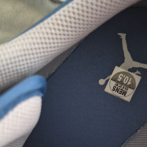 Nike Men's Blue and White Sneakers - Picture 4 of 4